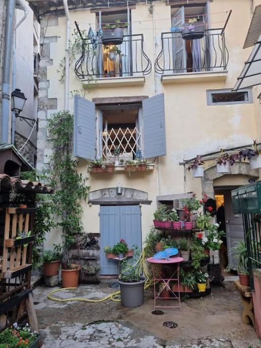 Typique Maison De Village Peille Exterior foto